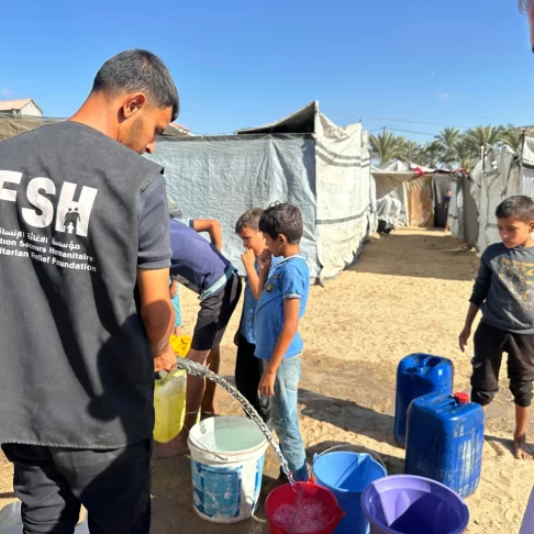 EAU : Ensemble pour une vie digne des personnes déplacées à Gaza